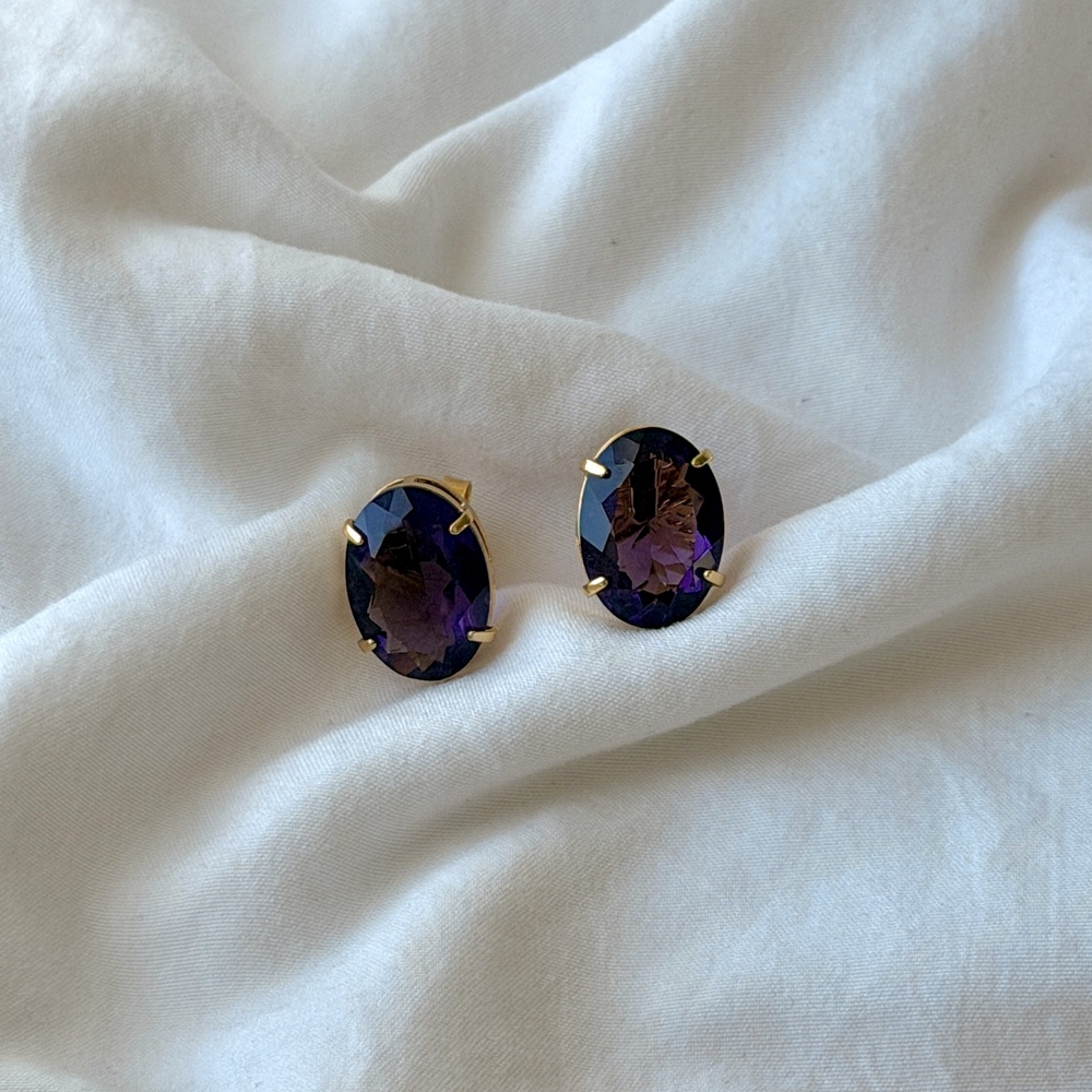 Oval Stone Earrings - 18k Gold Plated - Reconstituted Amethyst